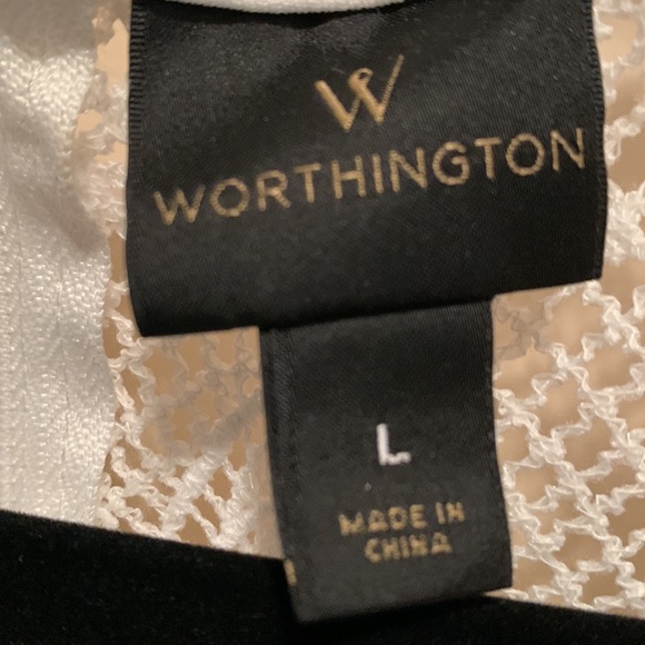 Laced top, little stretch. Off white, no flaws, zipper on back - Picture 4 of 4